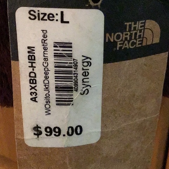 The Northface Jacket 🧥 Size Large gorgeous maroon color! NWT🙌😻 - Picture 2 of 5